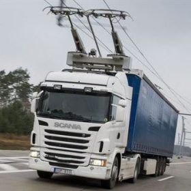 İsveç tırlar için 2 km uzunluğunda elektrikli otoyolu kullanıma açtı