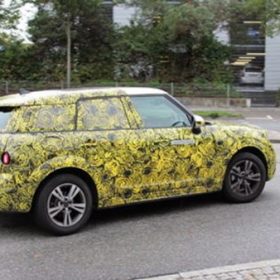 Prizli hibrit Mini Countryman kameralara yakalandı